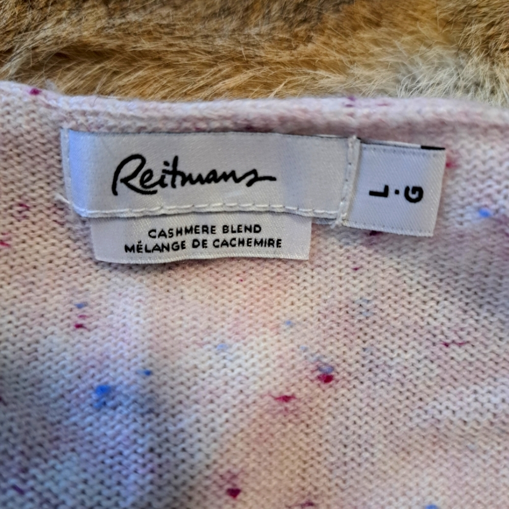 Soft cashmere blend sweater - Picture 1 of 6